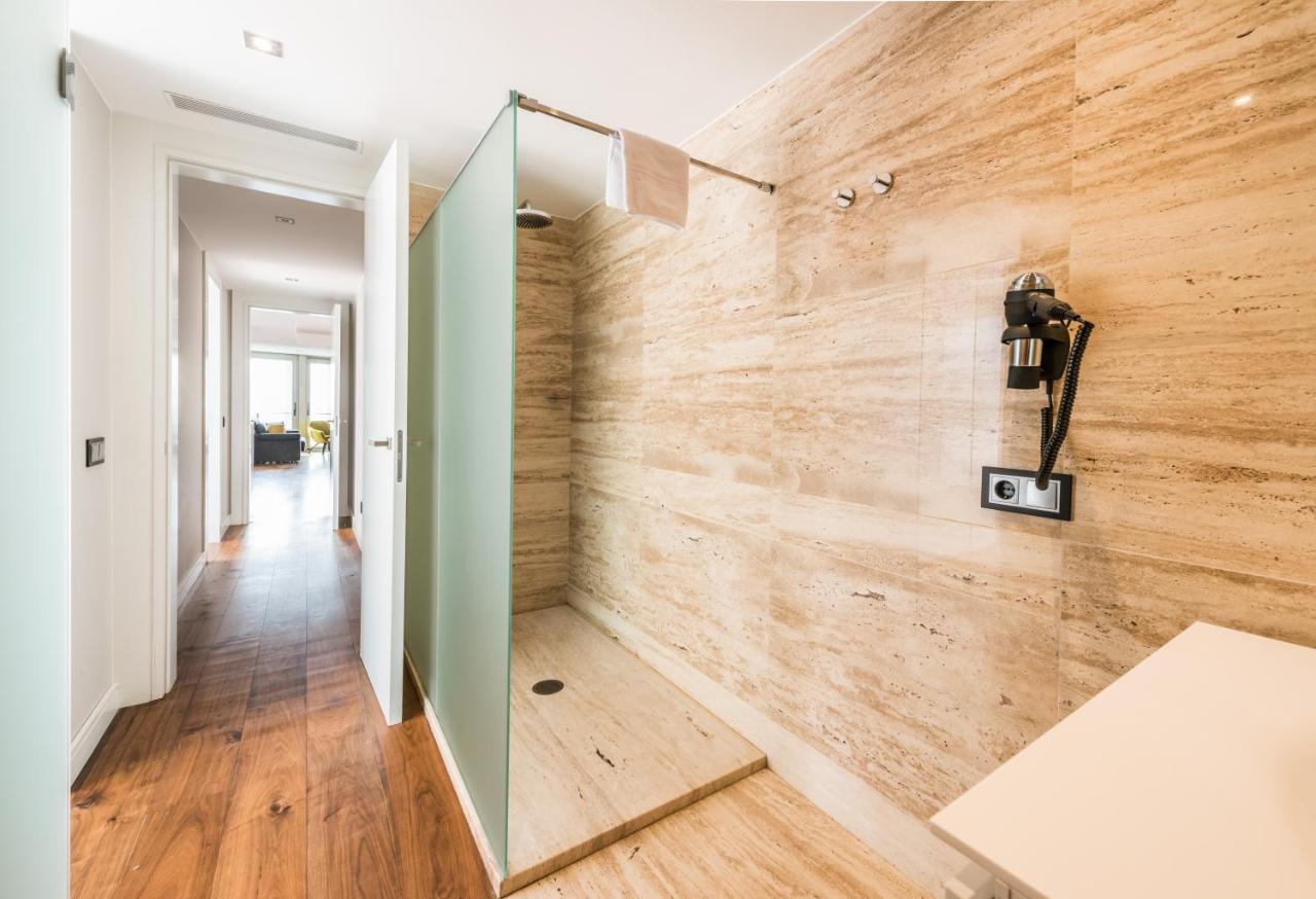 Appartamento con 2 Camere da Letto, Terrazza e Vista Città