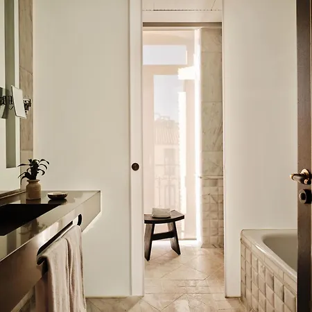 Hotel Unico Madrid, Small Luxury Hotels-2
