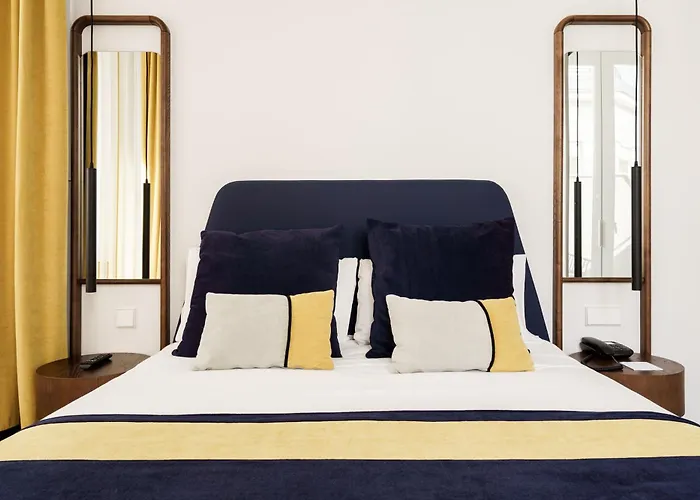 Self Catering: Smartrental Collection Gran Via Centric