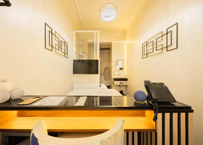  Abalu Collection Boutique Gran Via (Adults Only)